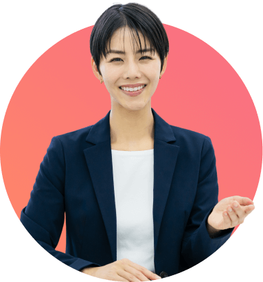 スーツの女性の写真